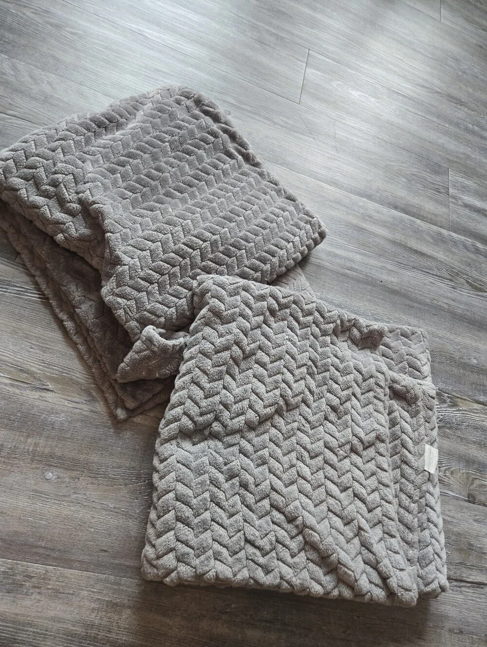Cozy Quilted Knit Throw Blanket - Taupe